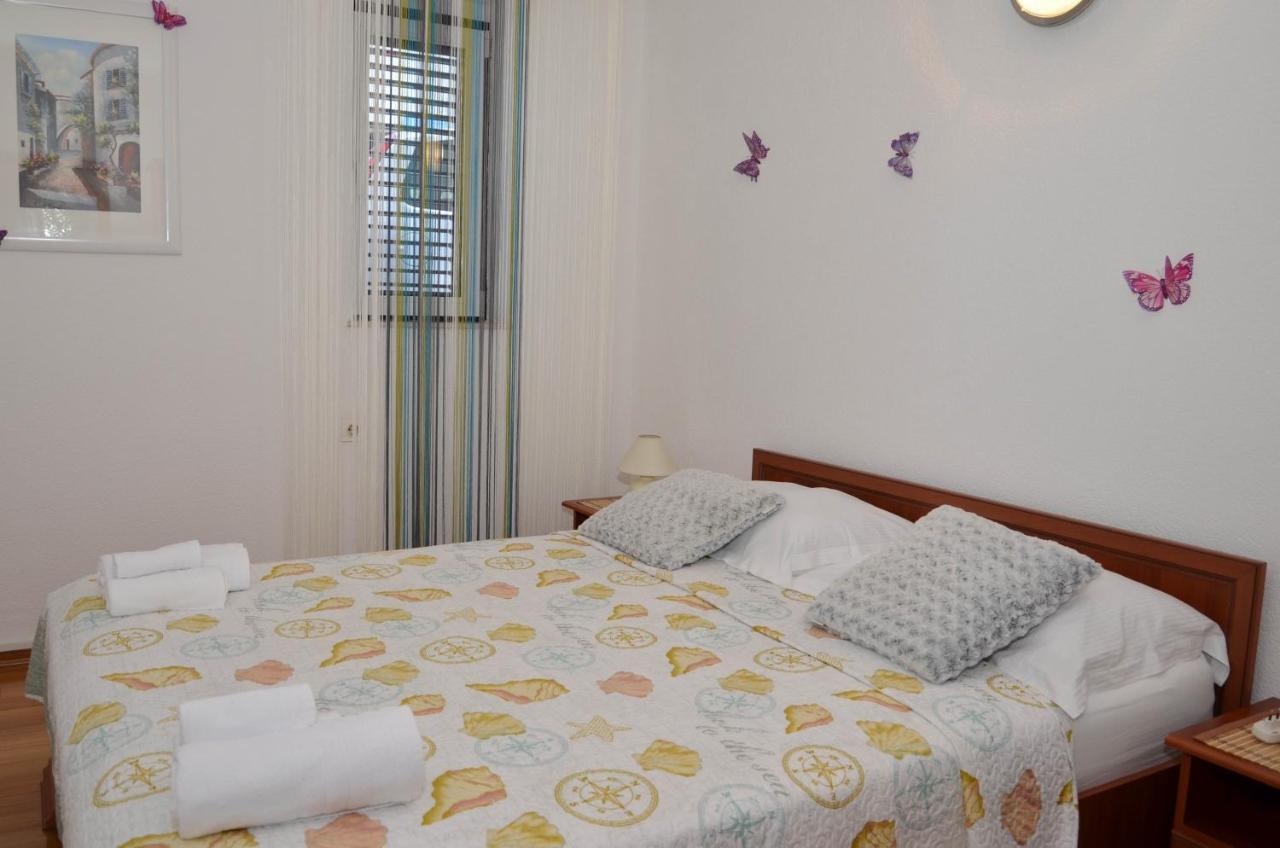 Ma-Lo Apartman Pirovac Kültér fotó